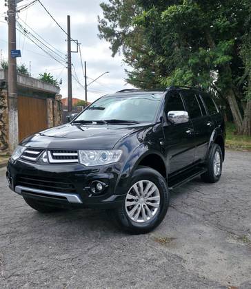 MITSUBISHI PAJERO 3.5 HPE 4X4 7 LUGARES V6 24V FLEX 4P AUTOMÁTICO